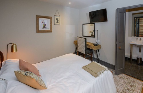 Monkton Farleigh Hotel | The Kings Arms
