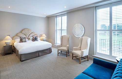 Christchurch Hotel | The Kings Arms