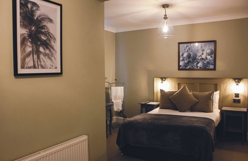 Swindon Hotel | The Kings Arms