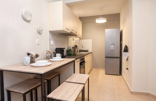 Kypseli Apartment | The Kipseli Suite Sophisticated Cozy apt