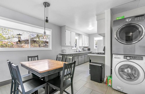 Rosemount House | The Kitchener Bungalow Retreat