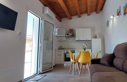 Capaci Apartment | The Knight Apartment