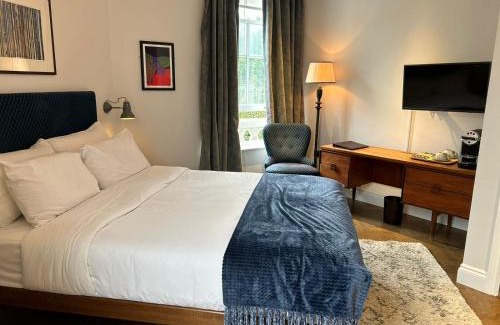 Notting Hill Hotel | THE KNIGHT OF NOTTINGHILL