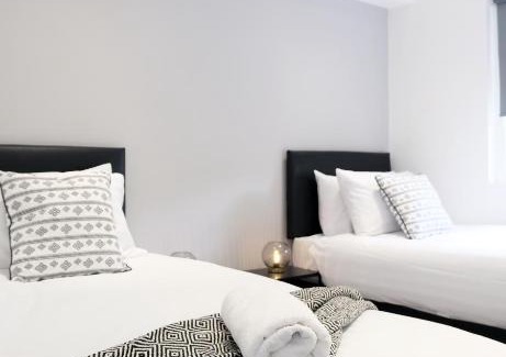 Anfield Hotel | The Kop End Hotel by Serviced Living Liverpool