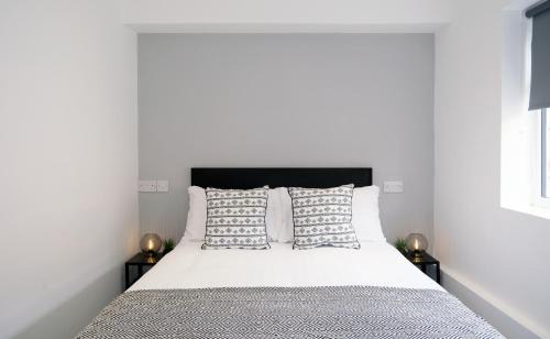 Anfield Hotel | The Kop End Hotel by Serviced Living Liverpool