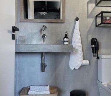 Tabua Villa | THE L lodge, a curated sea view house & garden