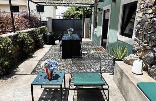 Tabua Villa | THE L lodge, a curated sea view house & garden