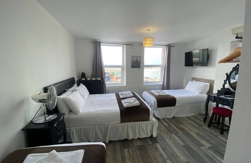 Portsmouth Bed & Breakfast | The Lady Hamilton B&B