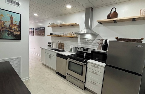 Kedron House | The Lair @ Greens Mill -30% discount for 28+ days