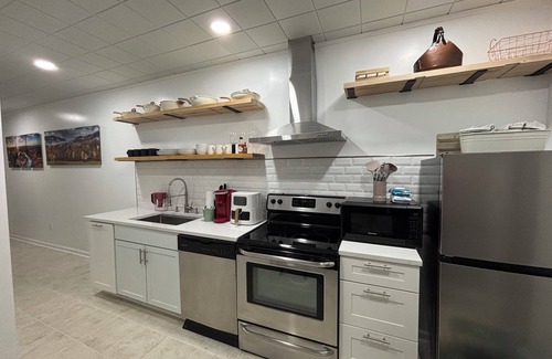 Kedron House | The Lair @ Greens Mill -30% discount for 28+ days