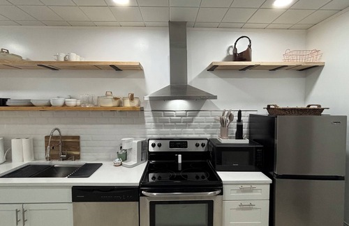 Kedron House | The Lair @ Greens Mill -30% discount for 28+ days