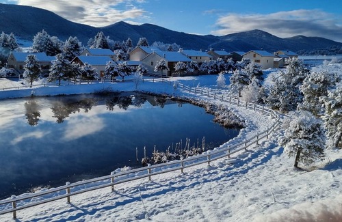Puyvalador Ski Chalet | THE LAKE COTTAGE