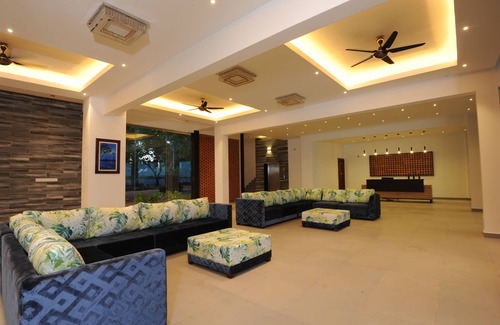 Anuradhapura Hotel | The Lake Forest Hotel