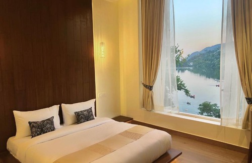 Bhimtal Hotel | The Lake Hill - Ridge
