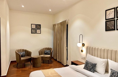 Bhimtal Hotel | The Lake Hill - Ridge