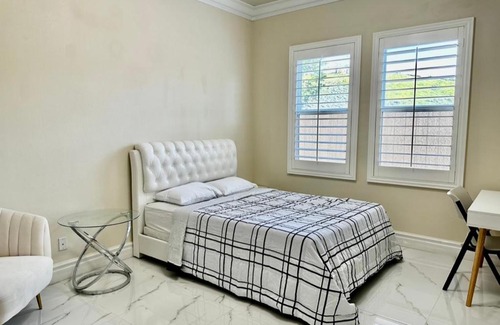 Riverside House | The Lake Hills Reserve House