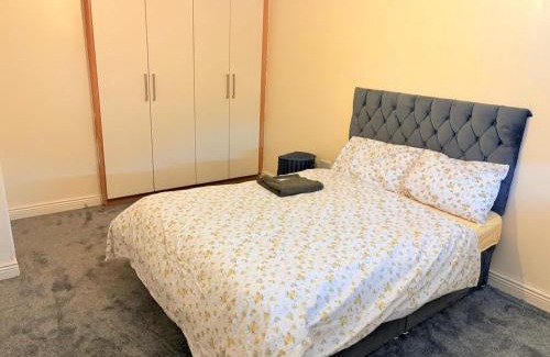 Portlaoise Apartment | The Lake