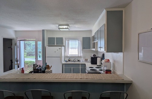 Summerton House | The Lake Marion Refuge