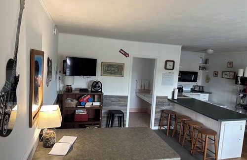 Briggsville Cabin | The Lake Mason Lodge - Entire "Lodge" for large groups!