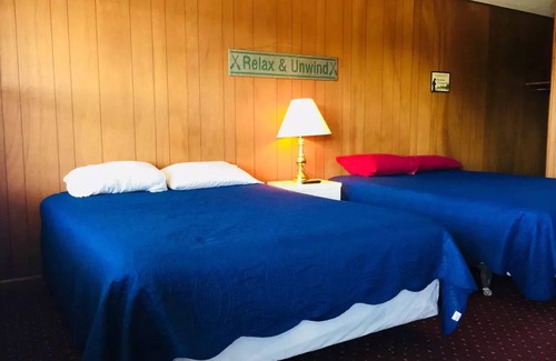 Briggsville Cabin | The Lake Mason Lodge - Entire "Lodge" for large groups!