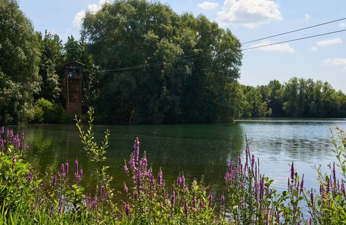 Lechlade Apartment | The Lakes by YOO, Hawthorn Lakeside Apartment - free access into onsite Spa