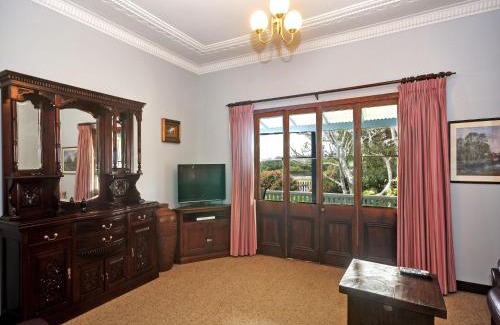 Tea Gardens House | The Lakes Cottage