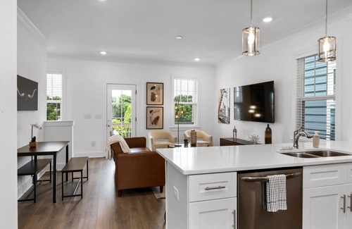 Lakewood House | The Lakeside Landing - Lakefront Condo with Rooftop