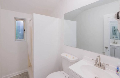 Fox Lake House | The Lakeview Place Boutique Hotel Unit 4