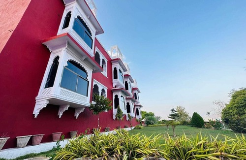 Chamboa Sarjela Hotel | The Lal Bagh Resort