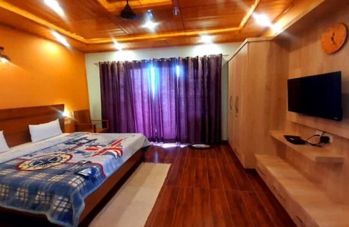 Kumarhatti Villa | The Lalita's 2 bedroom home-living Room-Kitchen