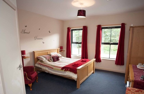 Glynneath Hotel | The Lamb and Flag