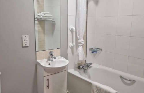 Glynneath Hotel | The Lamb & Flag Hotel