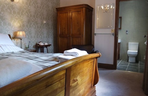 High Peak Hotel | The Lamb Inn