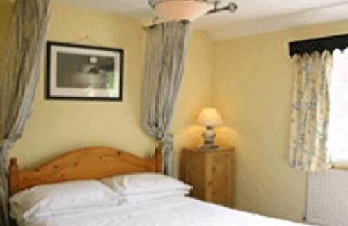 Marlborough Hotel | The Lamb Inn