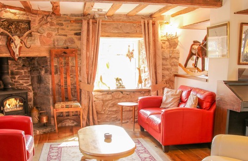 Leominster Cottage | THE LAMB INN, pet friendly, character holiday cottage in Leominster