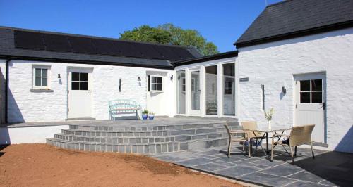 Walwyn's Castle House | The Lambing Shed, Converted Barn nr Little Haven