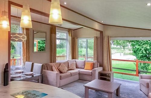 Woodhall Spa House | The Lancaster - Uk48336