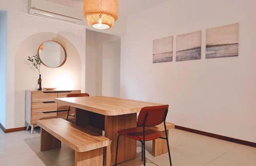 Tanjung Bungah Apartment | THE LANDMARK BY KATANA New 3BR Grand Seaview Homestay at Gurney 无敌海景三房套房