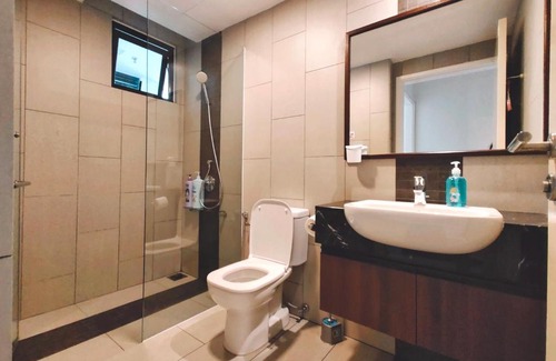 Tanjung Bungah Apartment | THE LANDMARK BY KATANA New 3BR Grand Seaview Homestay at Gurney 无敌海景三房套房
