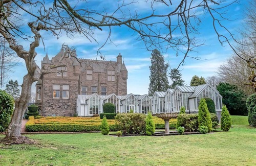 Glenisla Apartment | The Landmark Hotel and Leisure Club | SUPR DBL