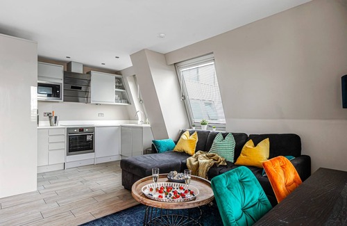 Brighton City Centre Apartment | The Lanes Gem Penthouse Rooftop Terrace Sea View