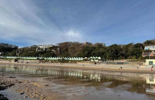 Mumbles Apartment | The Langland Loft