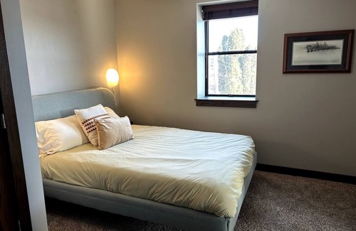 Lansing Condo | The Lansing Historic Retreat