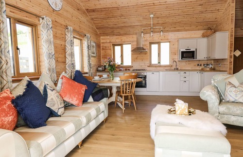 Llanidloes Cottage | The Larches