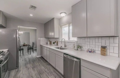 Oak Cliff House | The Larkspur Layover