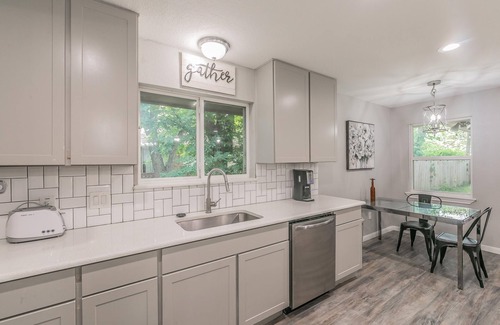 Oak Cliff House | The Larkspur Layover