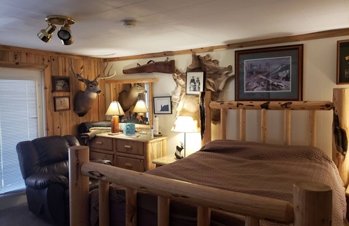 New Meadows Cabin | The Last Resort - Lodge in Central Idaho wilderness
