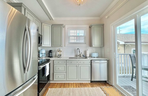 Wrightsville Beach Cottage | The Latimer-Charming 3-bedroom Cottage at Wrightsville Beach-Steps to Ocean