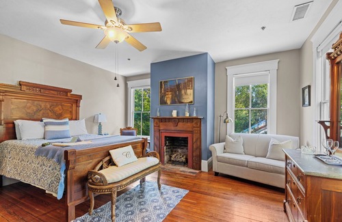 Gainesville Bed & Breakfast | The Laurel Oak Inn Bed and Breakfast