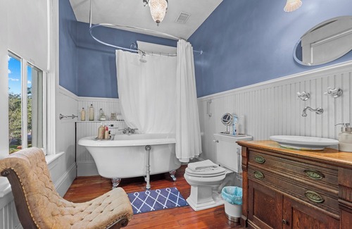 Gainesville Bed & Breakfast | The Laurel Oak Inn Bed and Breakfast